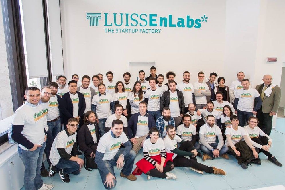 LVentureGroup's tweet photo. #AndroidFactory: 7 #startup su 10 ammesse al Selection Day di @EnLabs dopo 2 mesi di incubazione @DdW_Innovazione https://t.co/NKT3WUyt6Q https://t.co/onbxVmyzOf