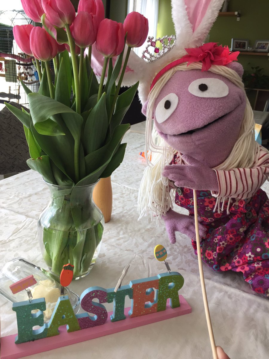 12Tree_Puppets's tweet photo. Happy Easter from all of us! #easter #EasterBunny #eastersunday #EasterWeekend #puppets #chocolateforbreakfast #chocolatebunny #Egghunt https://t.co/BWjOX1UzKP