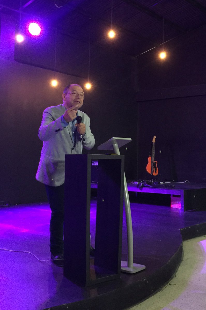 MciUbate's tweet photo. LA ORACIÓN TIENE PODER con el pastor @pasbeneg12 en la @MciUbate https://t.co/33Dl9Cz6yt