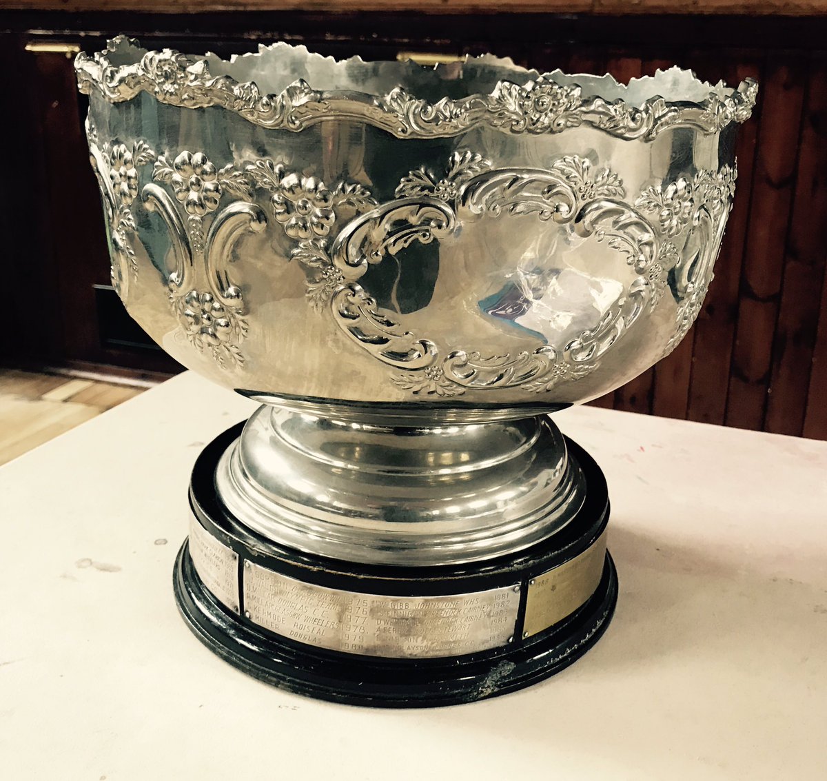 glenmarnockcc's tweet photo. Awaiting the result of #drummondtrophy - the winner gets this handsome beast! https://t.co/YCQA0CvZy9