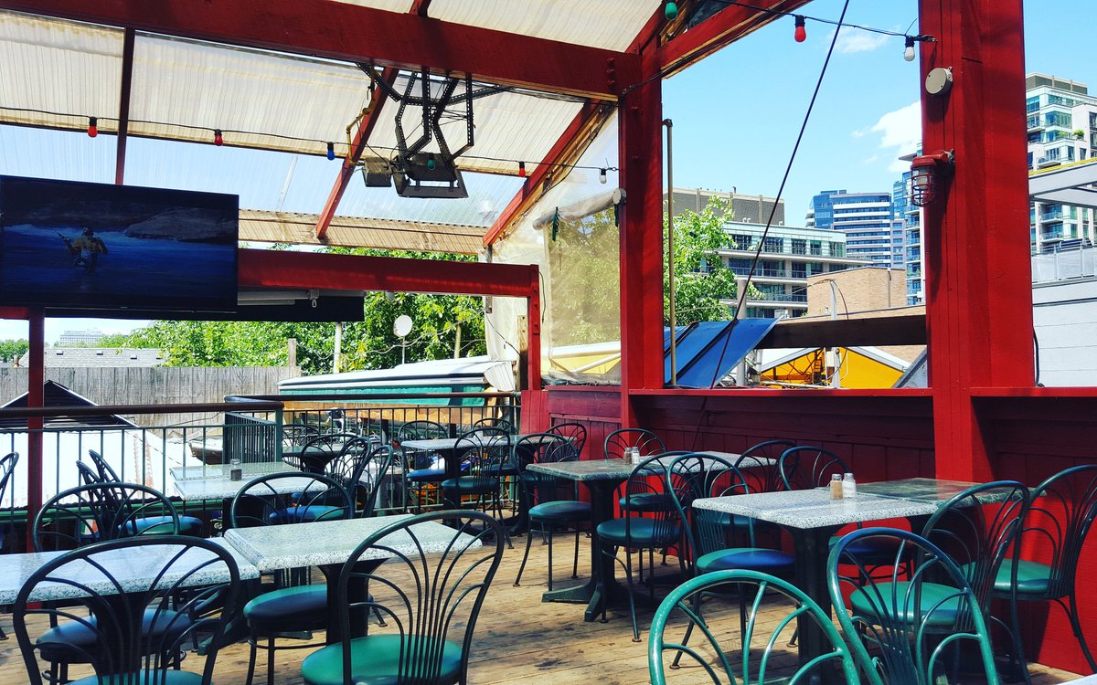 HemingwaysTO's tweet photo. @TorontoCityKey holders, come grab a refreshing @amsterdambeer #3speedlager today on this beaut #rooftop #patio in #yorkville, open all day https://t.co/xTmHwMLES5