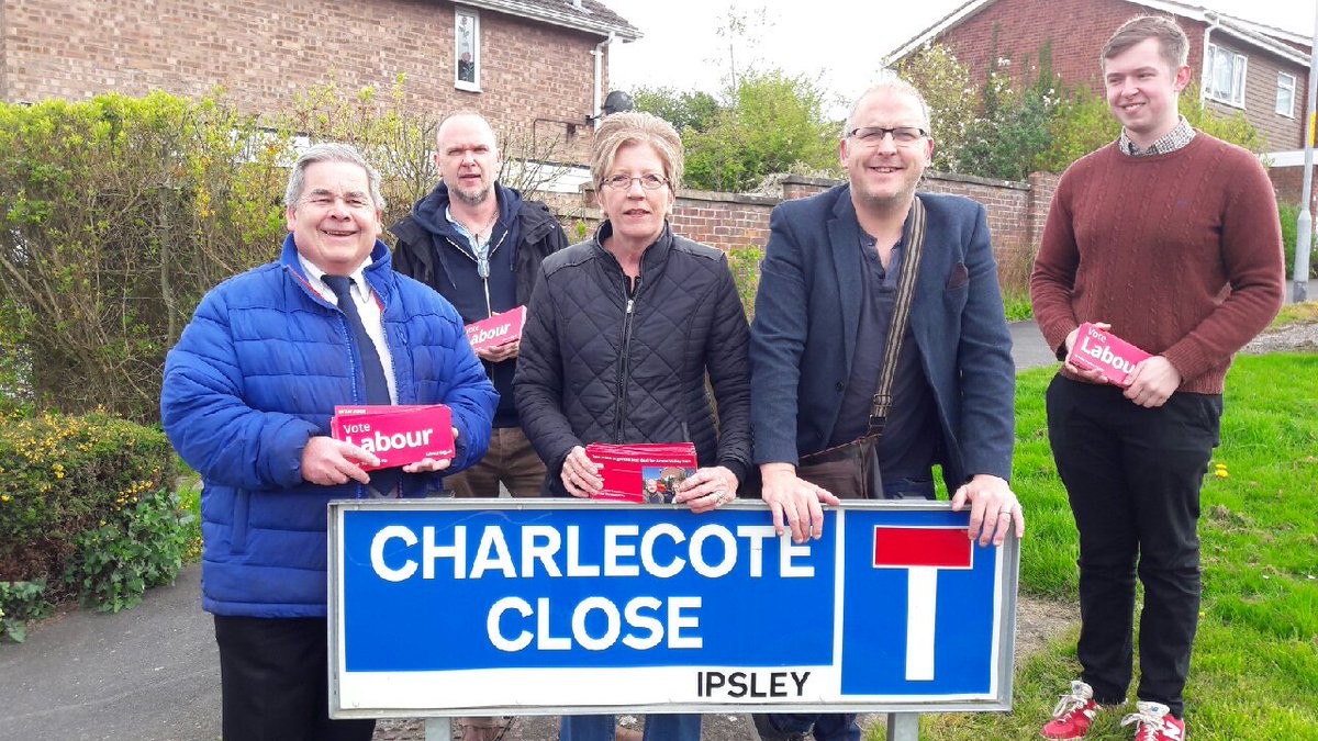 @reddlab  #labourdoorstep campaigning county elections for @wandakingredd  &amp; @Cllrjoebaker with @johnfisher_1 @mertblog Happy Easter to all