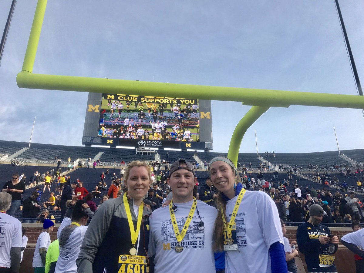 gvgv0615's tweet photo. @15SOF Thanks for capturing moments at U of M 5k!! #makinmemories #moneyraised #mioca https://t.co/gSKDMrYJUH