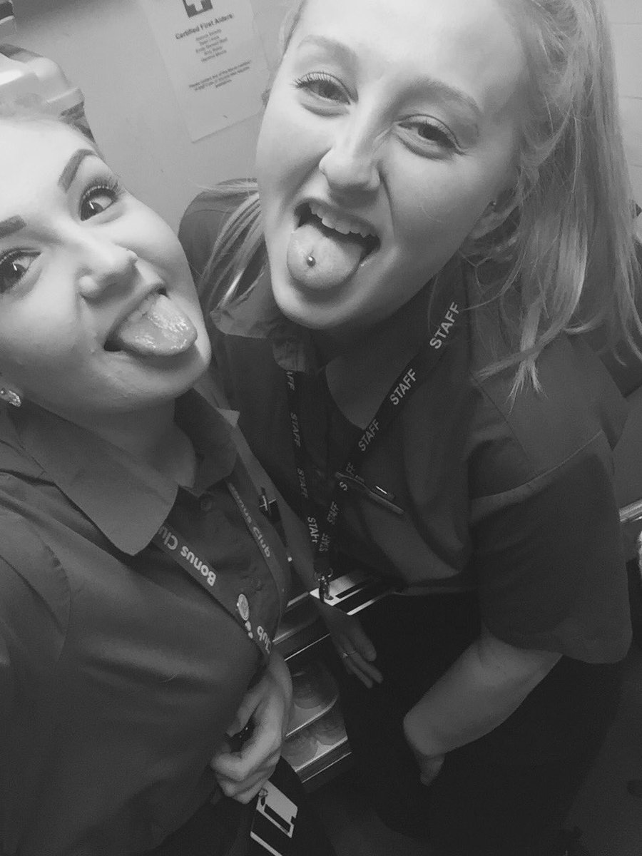 Look at these beauties stole my phone 😂😂<a href="/chiara_darvill/">Chiara Darvill</a> <a href="/BicesterBF/">BicesterBrewersFayre</a>