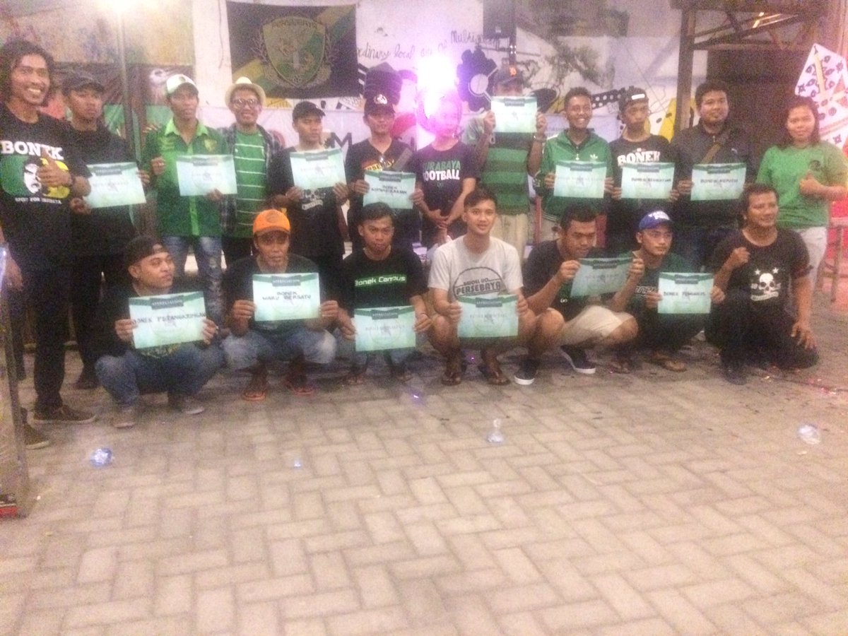 bonek_untag's tweet photo. Terimakasih undangan dari petangkringan cafe atas jamuanya yang spezial 😁 #Bonekuntag #projam #petangkringancafe https://t.co/ywNDlKDlBq