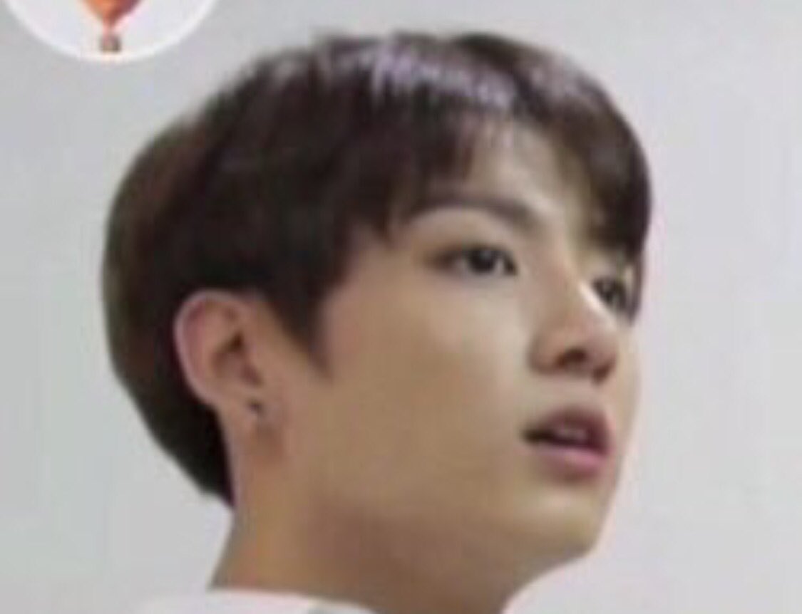 okayestlindsay's tweet photo. TH: EOMMA! Jk stole my eggs!
JK: NOT TRU! *basket falls open to reveal 30+ eggs*
J: . . .
JK: I can explain .
#EasterWithBTS https://t.co/puStDI4qwf