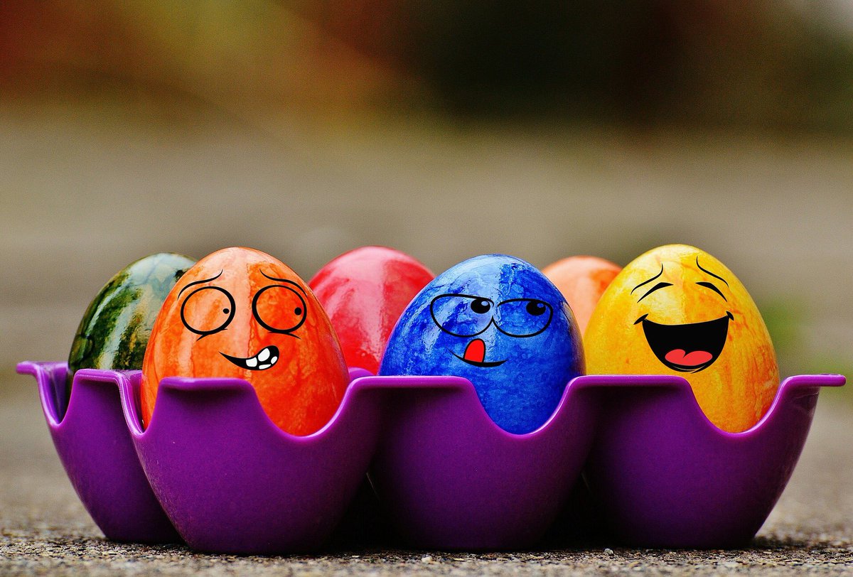 Kollegium's tweet photo. Wir wünschen euch, euren Familien und Freunden ein frohes Osterfest https://t.co/aH4ZmieNIN