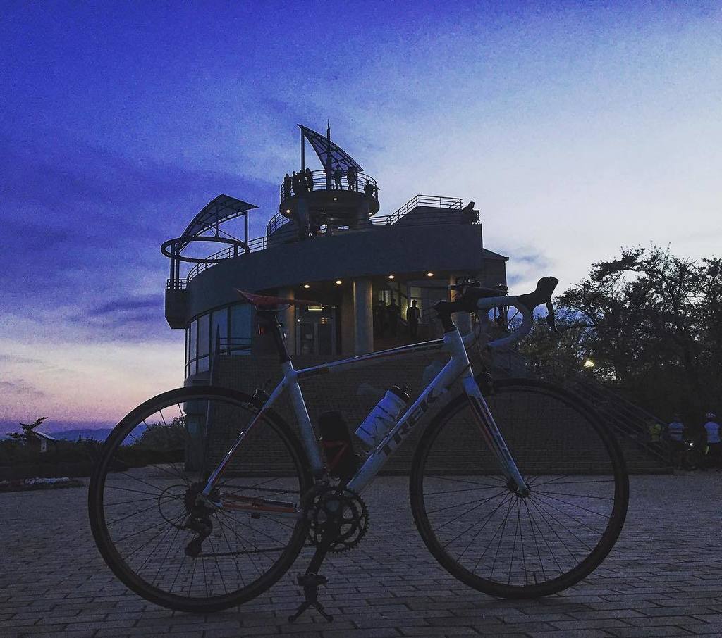 khya50211's tweet photo. 真鶴半島往復〜湘南平ライド🚴
横浜湘南ツーリングクラブに加入致しました。
これからガンガンレースやイベント、企画でペダル漕ぎまくってきます👣
#真鶴半島 #湘南平 #ystc #横浜湘南ツーリングクラブ #ヒルクライム #タイム… https://t.co/7B6zrCeQYx https://t.co/eMM9LkWogl