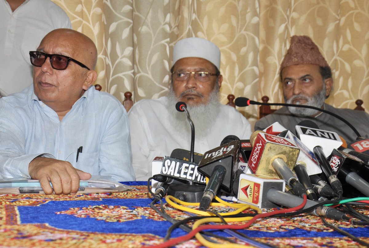 pandey_neelesh's tweet photo. All India Muslim Personal law board: There'll be no change in #TripleTalaq sytem;issues new guidelines.
#savemuslimswomen https://t.co/sCJmPf2wv1