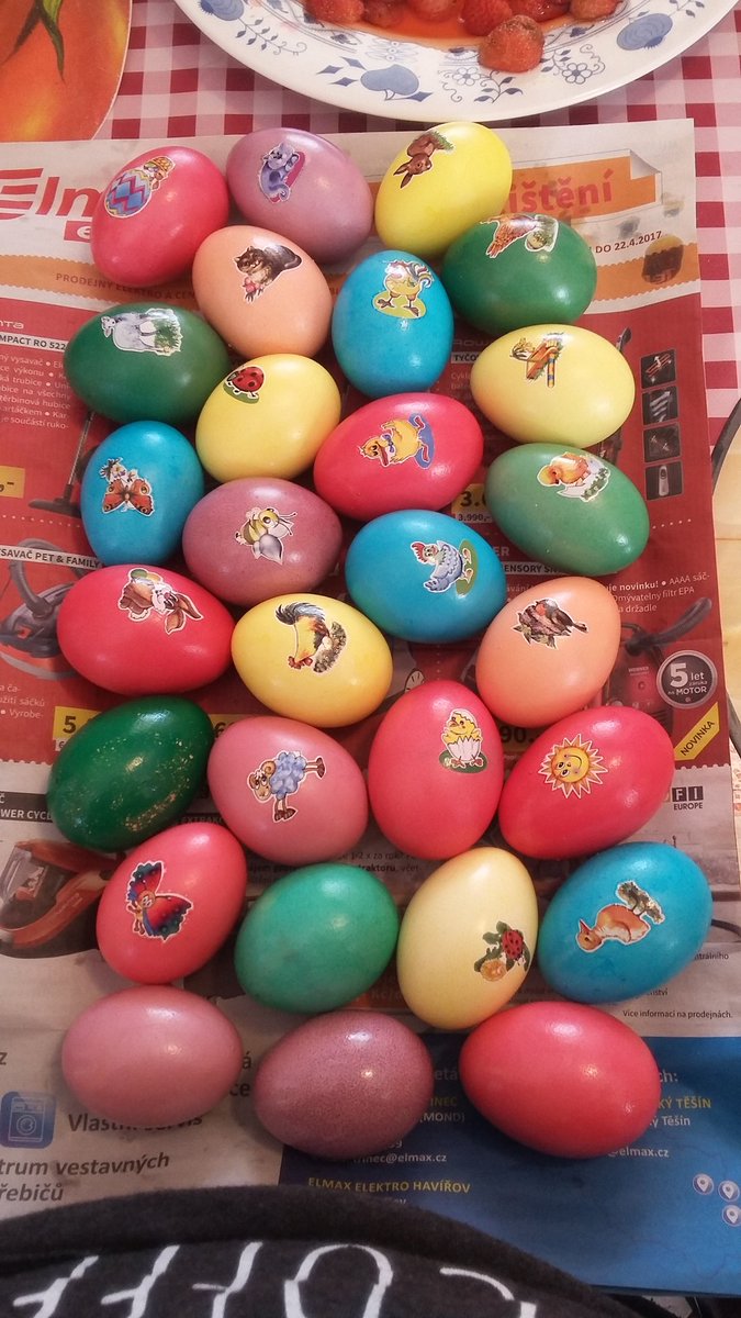ReneeS___'s tweet image. I think that Smyckovic girls are ready for tomorrow #Easter #ColouredEggs