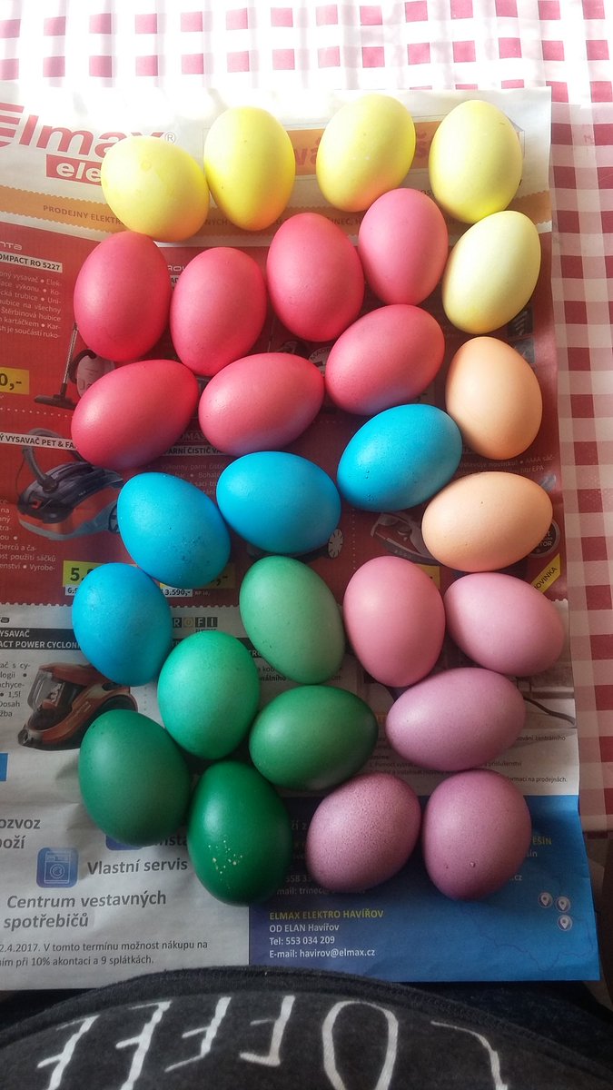 ReneeS___'s tweet image. I think that Smyckovic girls are ready for tomorrow #Easter #ColouredEggs
