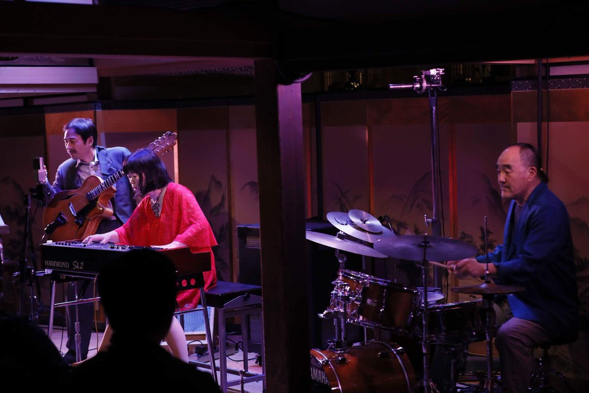 JoeMagnarelli's tweet photo. Great night at the Temple in Yokohama.  With Master Shino San 
Providing great sound and great vibes. https://t.co/3StLzUC88n