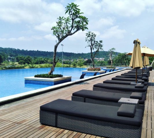 Radisson's tweet photo. RT if you'd love to relax here this weekend! #TheRadisson #pool #instatravel #relaxation 

📷: @farahdeebadawood https://t.co/xm6Fv5PyeF