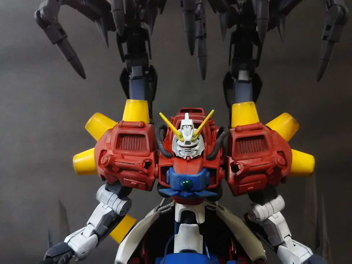 Zakky ミキシング同盟 デビルガンダムを改修予定だけど 未だに手付かず クローの変更 腹部の改修 Led点灯化 課題が盛りだくさん 写真は旧キット シャイニングガンダムとの対時です ガンプラはどんな自由な発想で作ってもいいんだ ガンプラの画像