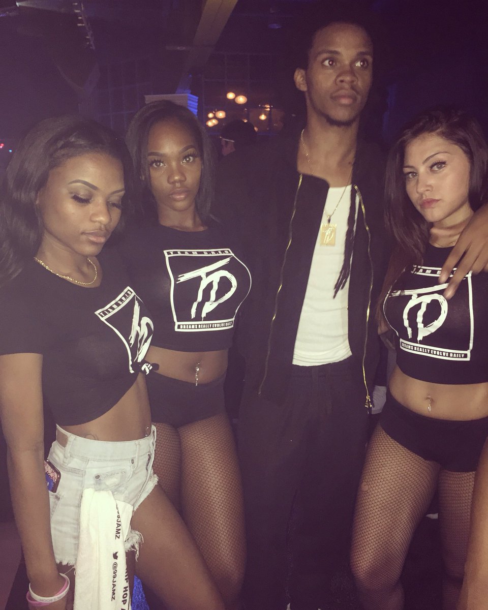 TheRealLilDred's tweet photo. #TeamDred Babies 😍😍😍... This how I rock now. We keep them Coolers(🔫🔫) in the cut https://t.co/2iOSjC4XjC