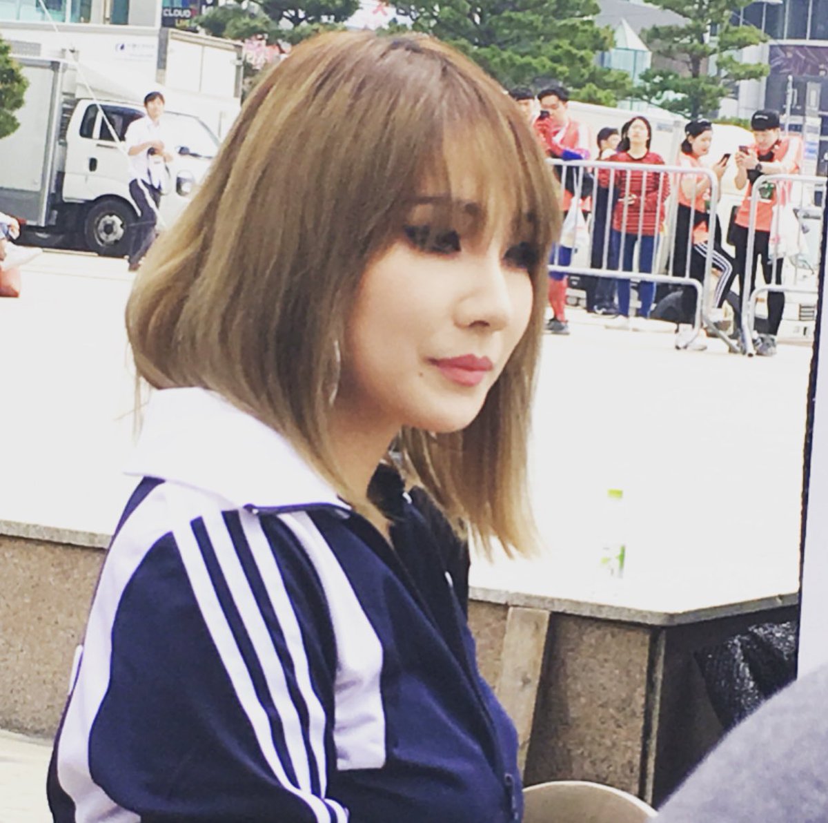 Cl2ne1indo On Twitter Pic 170416 Cl At 2017 Adidas Mirun Busan