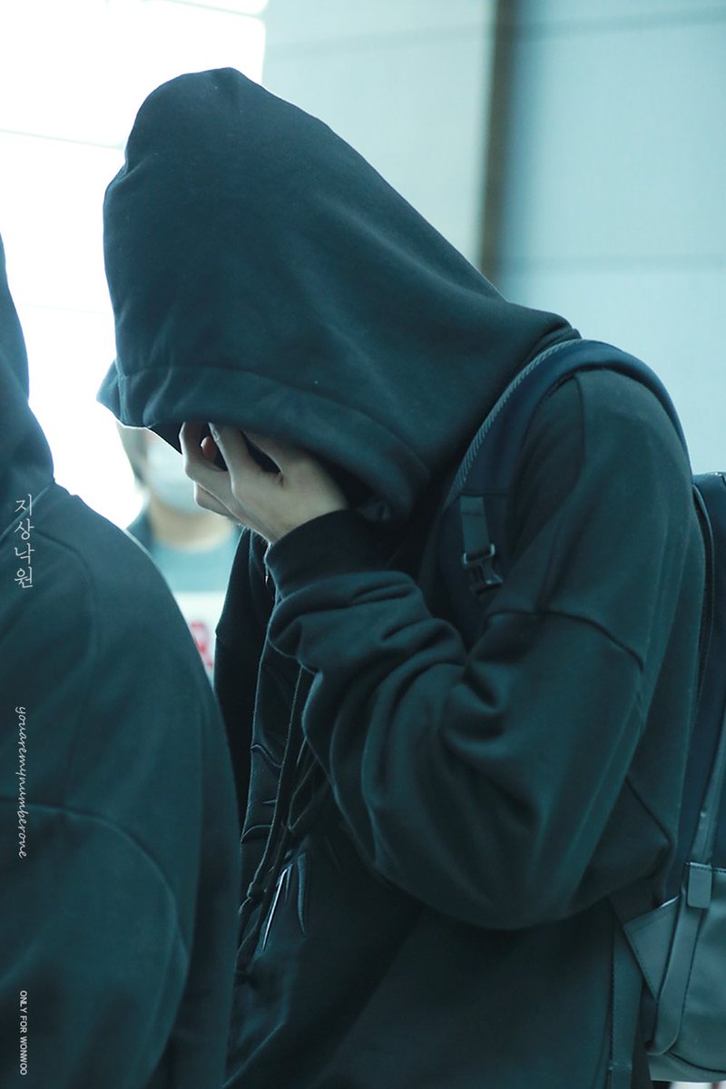 Adoring_SVT's tweet photo. [PIC/HQ] 170414 #SEVENTEEN at Incheon Airport heading to USA - Wonwoo #세븐틴 #원우 [© 지상낙원, Summer Walk] https://t.co/nHdnpwxV4y