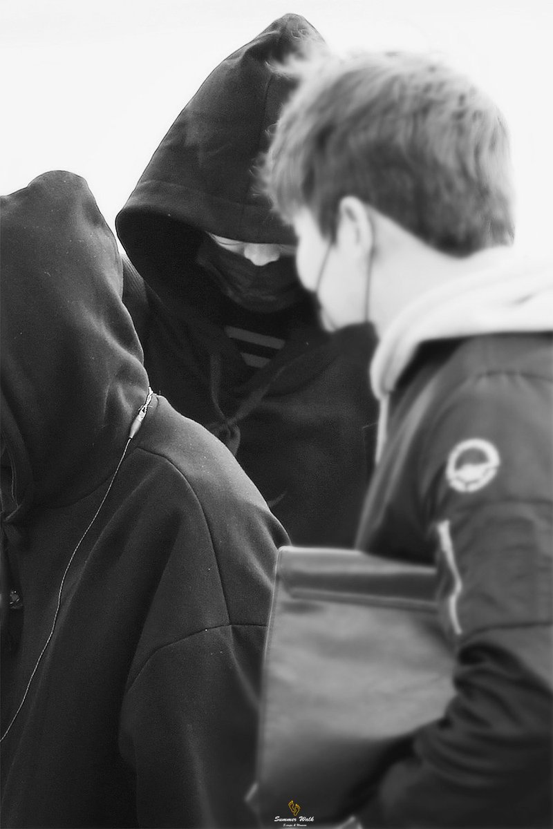 Adoring_SVT's tweet photo. [PIC/HQ] 170414 #SEVENTEEN at Incheon Airport heading to USA - Wonwoo #세븐틴 #원우 [© 지상낙원, Summer Walk] https://t.co/nHdnpwxV4y