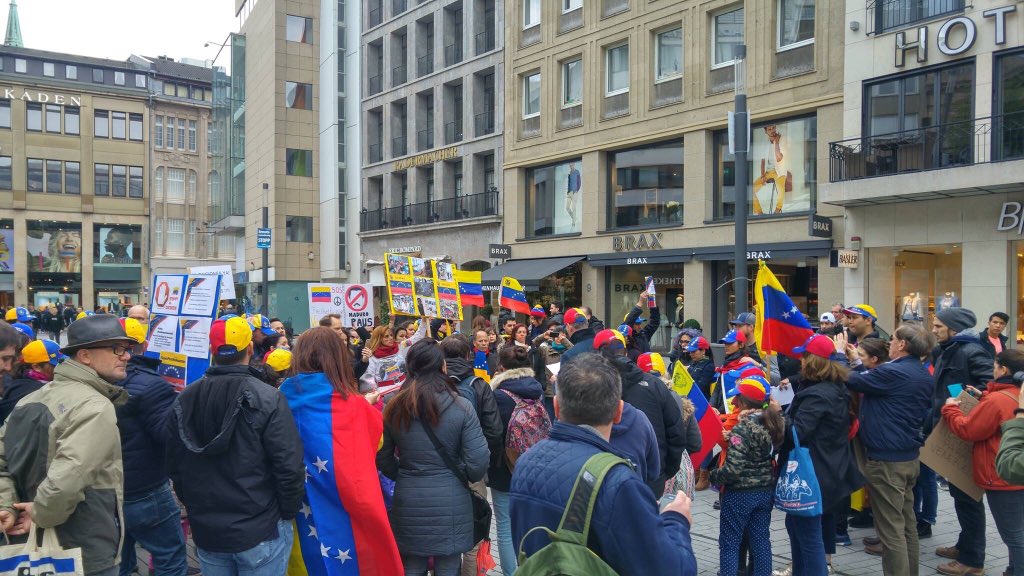 greciasch's tweet photo. Venezuela contigo desde Alemania 🇩🇪 https://t.co/5IAwW9V8kO
