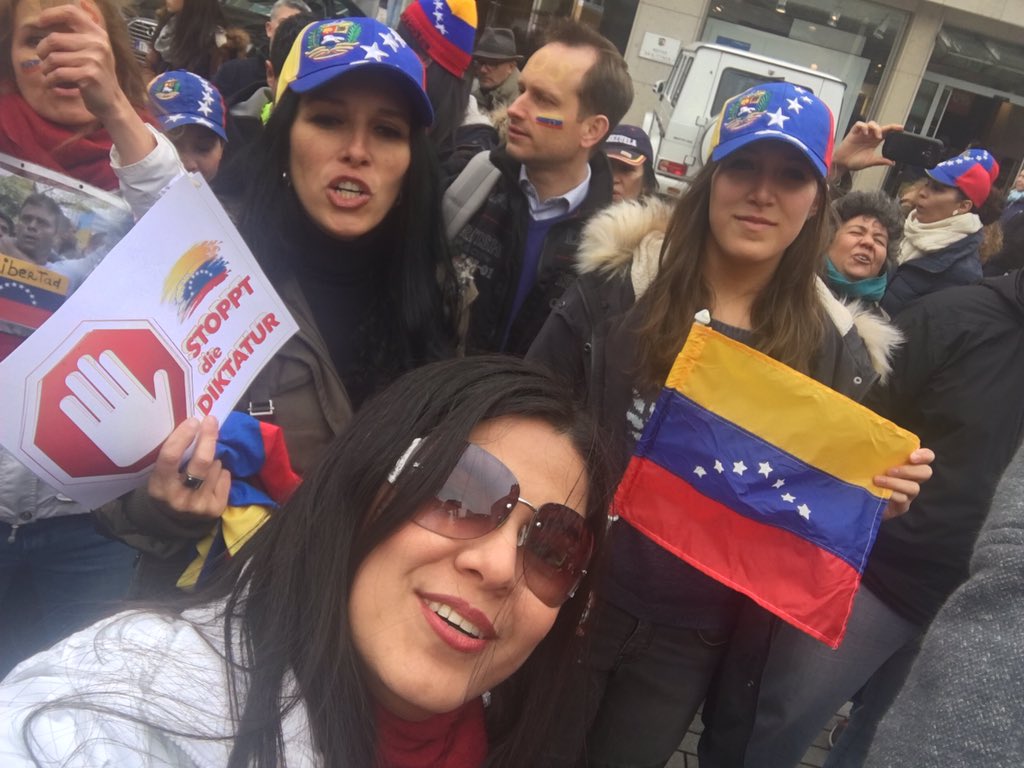 greciasch's tweet photo. Venezuela contigo desde Alemania 🇩🇪 https://t.co/5IAwW9V8kO