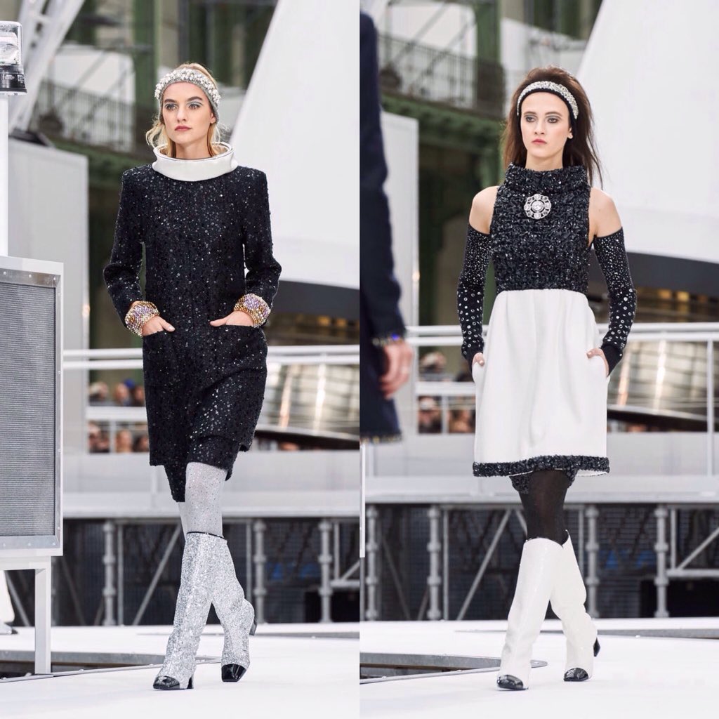 EspritdeCoco's tweet photo. Looks of the #CHANEL #ChanelFallWinter 2017-18 collection #ChanelGroundControl #KarlLagerfeld | https://t.co/D1Kctf3DPO #espritdegabrielle https://t.co/T29psMyEMU
