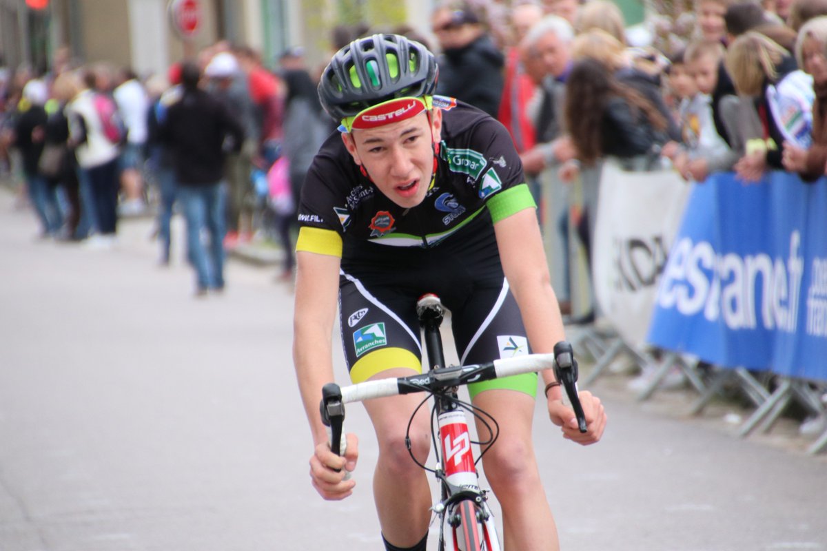 Week-end de #Pâques : le VCA poursuit sur sa lancée dans l'#Ouest #FFC <a href="/Aurelien_ll10/">Bernard de La Pivardiere 🔴⚫</a>  vcavranches.over-blog.com/2017/04/mathie…