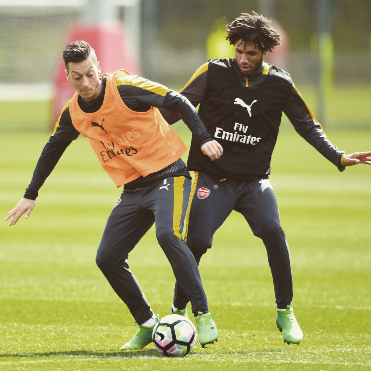 M10's tweet photo. Training for #MFCvAFC 👊🏽⚽ #COYG @Arsenal https://t.co/5huQOaPkgi
