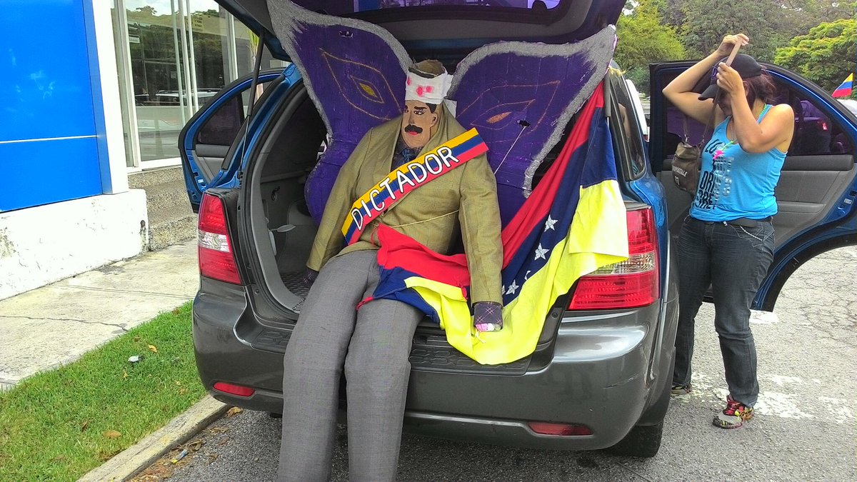 CCTrinires's tweet photo. Quema del Mariposon en la Procter de La Trinidad @BarutaParticipa @sharoperez @AlcaldiaBaruta @RedOrgBaruta @trinidadactiva @Soylatrinidad https://t.co/KFXL7opLLO