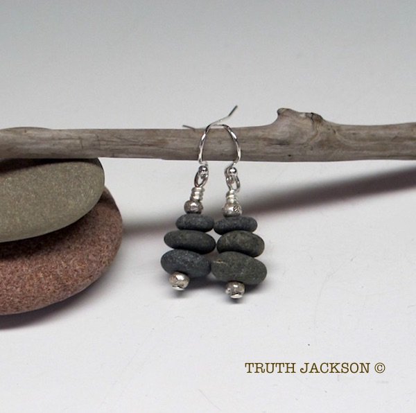 truthjackson's tweet photo. A few samples of my New Beach Pebble Jewelry on my Etsy site, TruthHandcrafted https://t.co/LM0w3zpiny