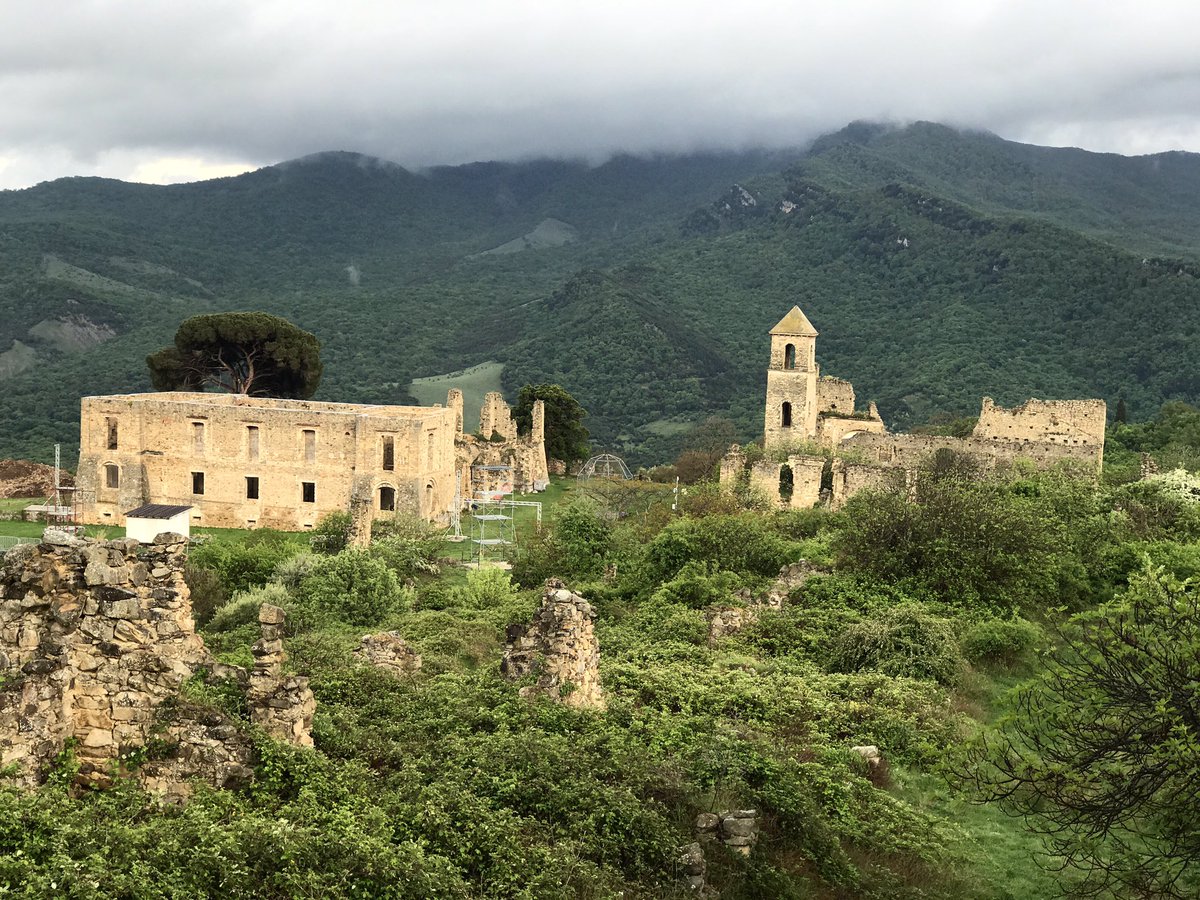 #campomaggiore #basilicata #lucania #cittadellutopia #pasqua #luoghiabbandonati #natura #landscapephotography #architecture #lucaniamonamour