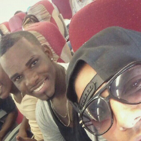 KanyeJulieth's tweet photo. #Avion #Quito #precentacion https://t.co/PVfgifQGXh
