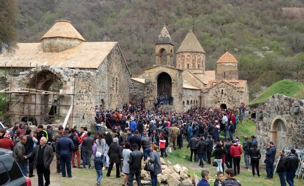 Artak_Beglaryan's tweet photo. #Artsakh/#Karabakh ppl celebrating #Armenia|n #Easter at #Dadivanq monastery built in 4th century.
Congrats to all!
#Photo|s by @AlbertVosk https://t.co/MRJoShfHZs