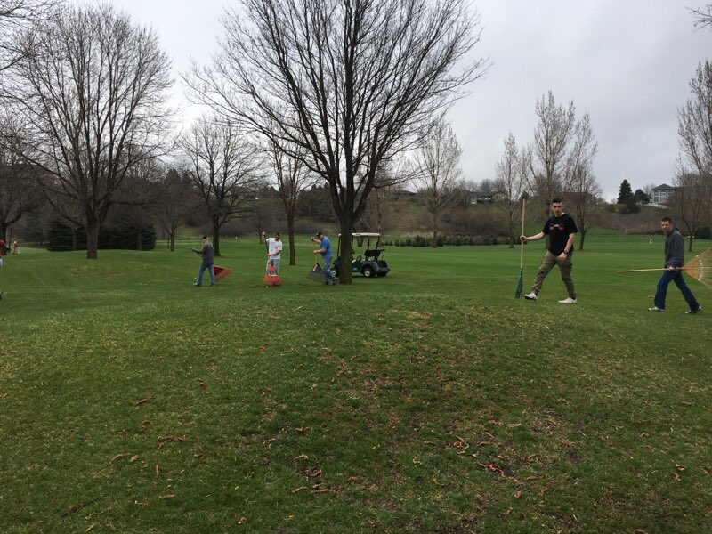 BGCgolf's tweet photo. Huge THANK YOU to all the people who volunteered their time for spring clean up at BGC!  It's people like you who make this place special!! https://t.co/G7Ujfn4eYT