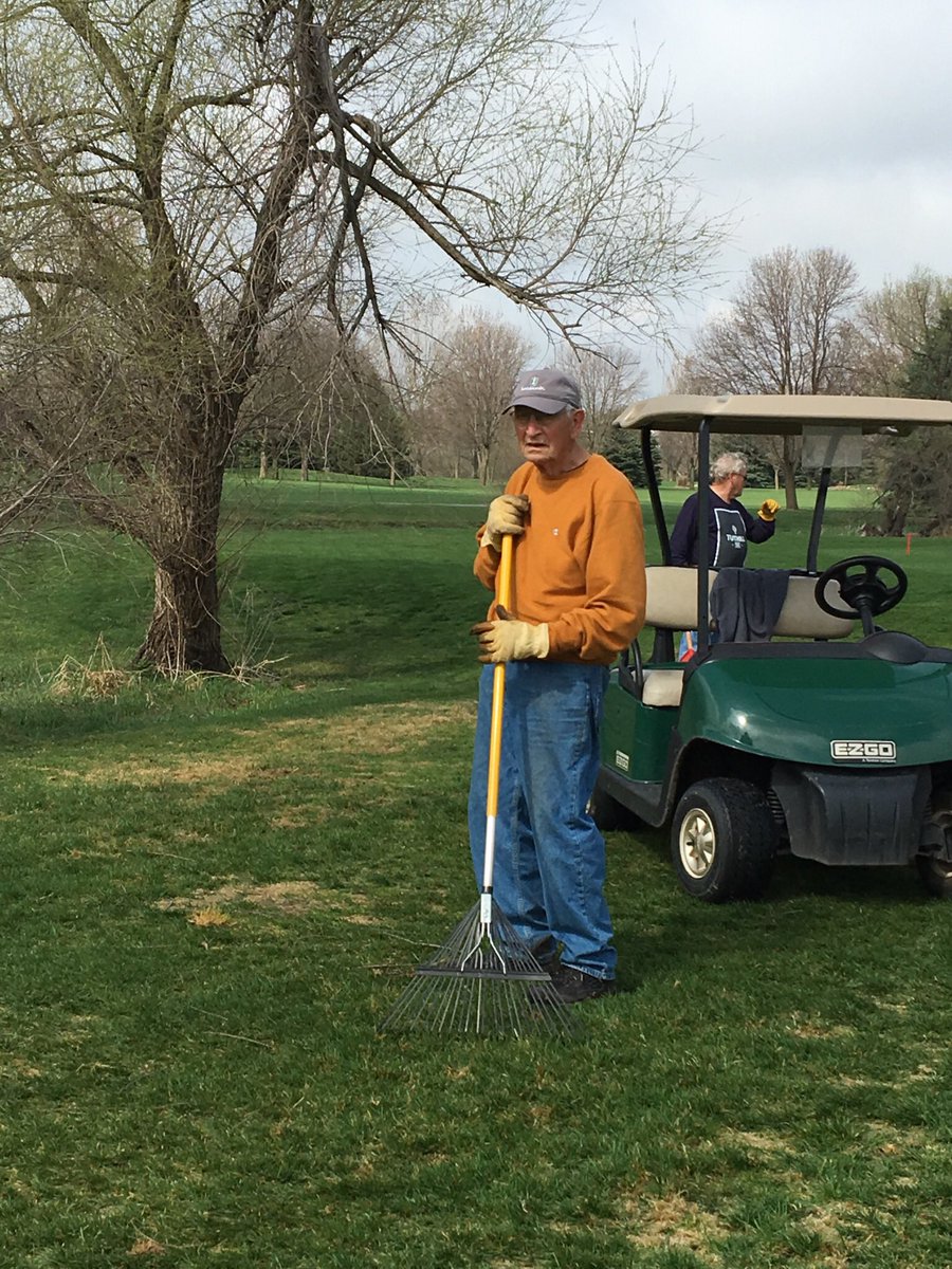 BGCgolf's tweet photo. Huge THANK YOU to all the people who volunteered their time for spring clean up at BGC!  It's people like you who make this place special!! https://t.co/G7Ujfn4eYT
