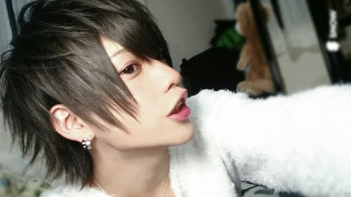 ♡めめちゃす♡ on X: タイミングなくてイケメン様のキャスとかラインライブ見られてなかったんだけど←  さっきやっと５分くらいキャス聞けたんだけど…顔面偏差値高すぎる上にめちゃくちゃ声良すぎて、もうホントこのお方はこの世のものではないくらい神がかってる  ...
