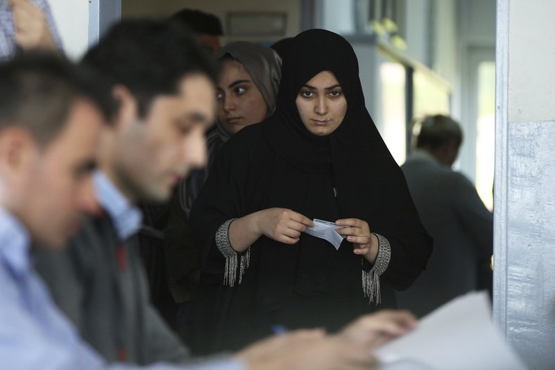 CGTNOfficial's tweet image. #UPDATE: #Turkish state media reports lead for "yes" votes on expansion of presidential powers has narrowed to 4 points #Turkeyreferendum