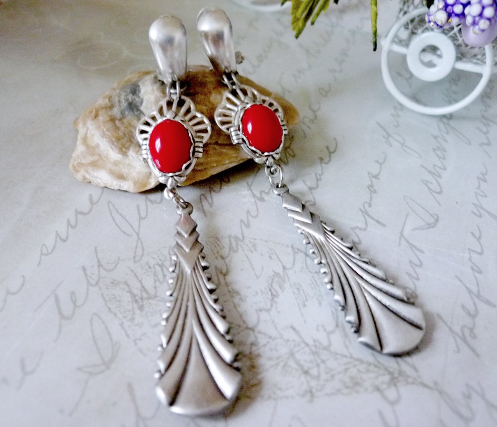leonbor1's tweet photo. Art Deco red earrings https://t.co/DlECIbVSNQ https://t.co/m1B54D6eRv