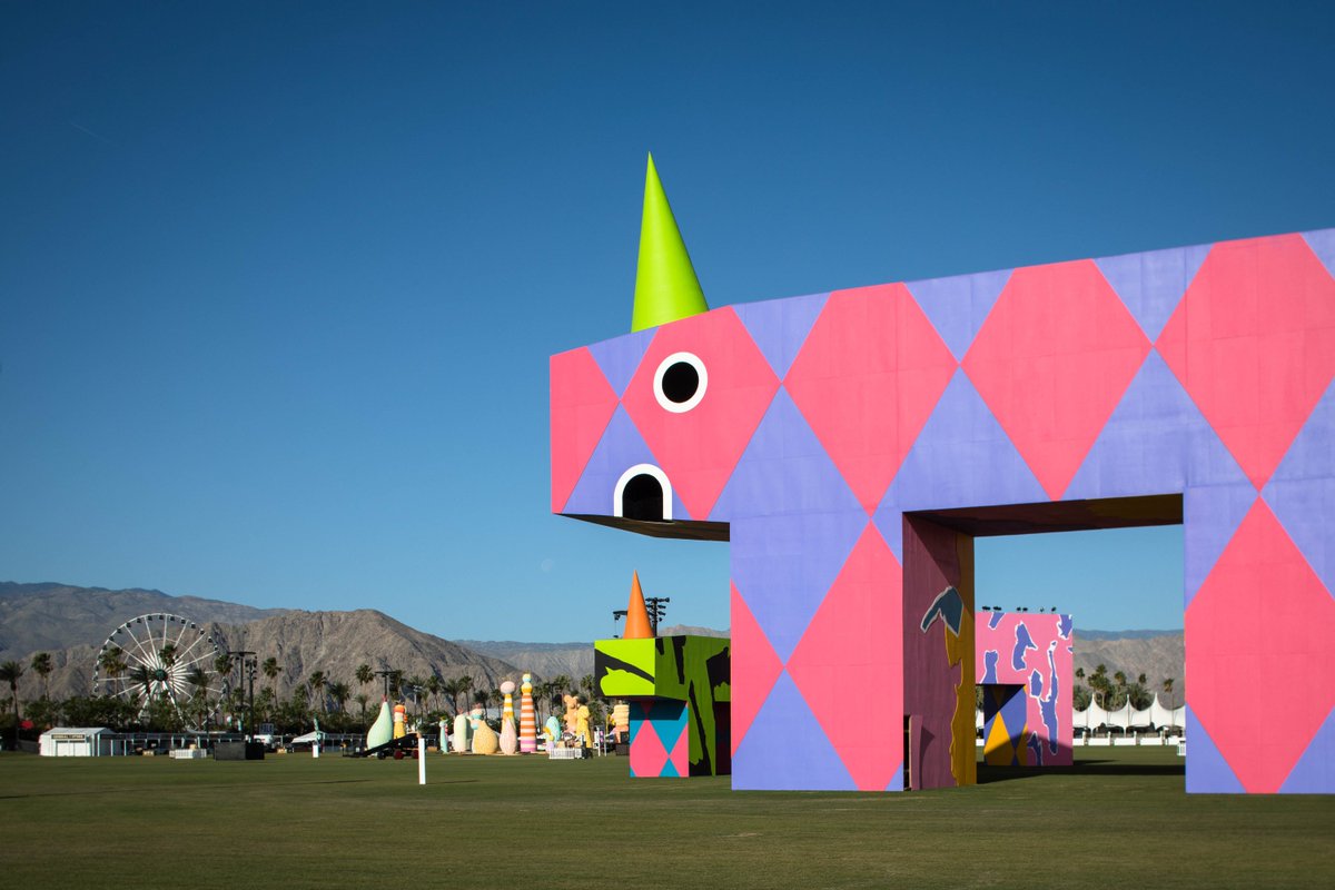 Ishalaiz's tweet photo. #Art #Installation "IS THIS WHAT BRINGS THINGS INTO FOCUS?" at #Coachella2017 by artists Joanne Tatham and Tom O’Sullivan https://t.co/qA8onqE3rs