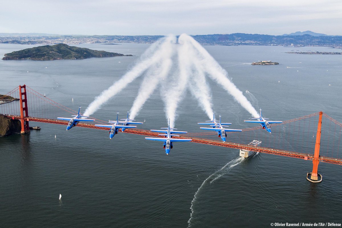 Athos9PAF's tweet photo. Wonderful San Francisco Bay
@sfgov 
#A400M
#PAFUSTour https://t.co/Kq8233UdFb