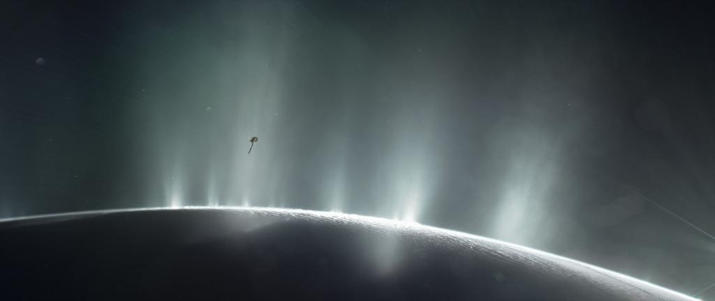 NASA's tweet photo. #ICYMI: @CassiniSaturn &amp; @NASAHubble discovered ingredients for life on 2 #OceanWorlds — moons of Saturn &amp; Jupiter: https://t.co/7UtVTs6phW https://t.co/CVOJvVpson