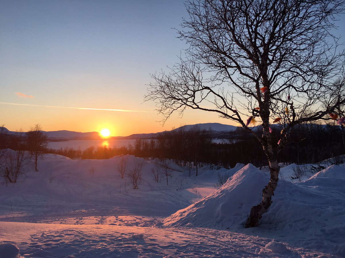 tobsan954's tweet photo. Sista kvällen i stugan. Det har varit fantastiska dagar med familjen ❤️ https://t.co/XJCXwX5Z34
