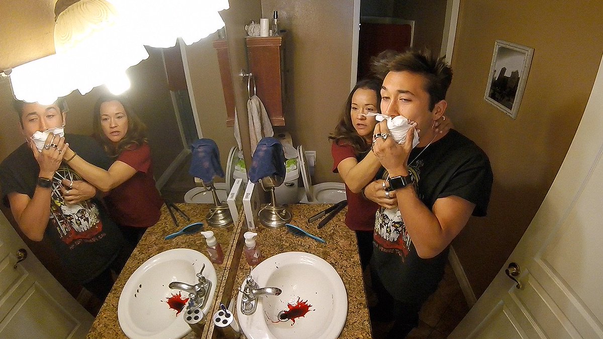 BrennenTaylor's tweet image. RETWEET FOR A CUTE DM!!

CHOKING BLOOD PRANK ON MOM (SHE CRIED)

youtube.com/watch?v=Y9j0pf…

this is so mean im sorry mom!!!