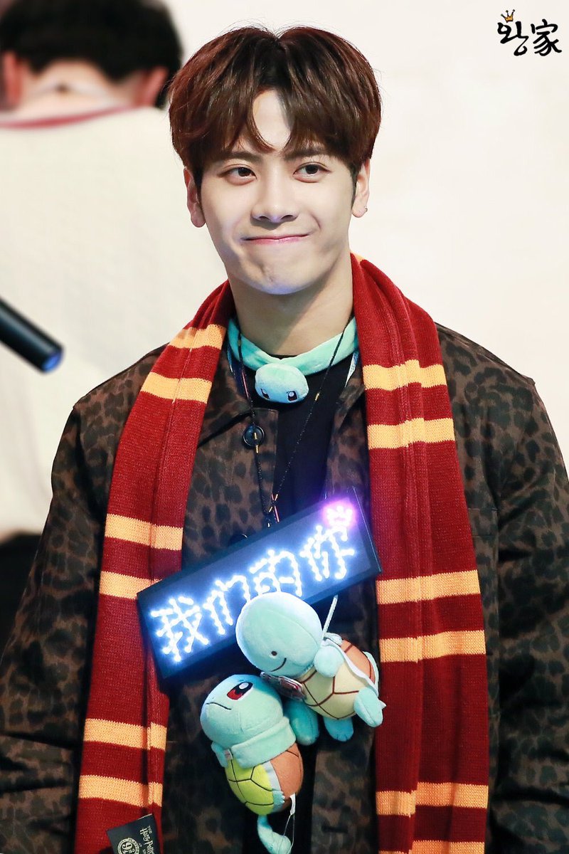 wangcheeseking's tweet photo. nao precisa nem falar que jackson wang é o humano mais adoravel do mundo pois é so ve https://t.co/C0cFeghyty