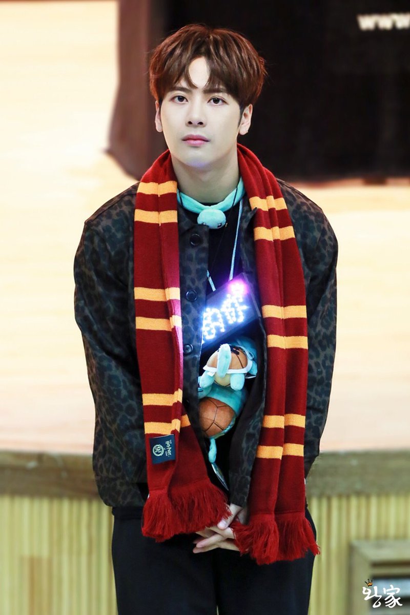 wangcheeseking's tweet photo. nao precisa nem falar que jackson wang é o humano mais adoravel do mundo pois é so ve https://t.co/C0cFeghyty