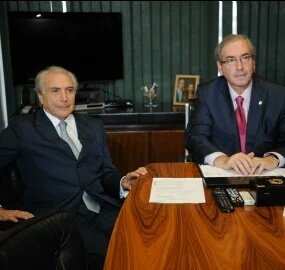AledeAndradeIII's tweet photo. Agora que lama política @LuizBritodaCru2? A das #PEC241 #PEC287 @LavaJatoNews @folha? Quem organizou as propinas das estatais na #LavaJato? https://t.co/9QHTMRUZnz
