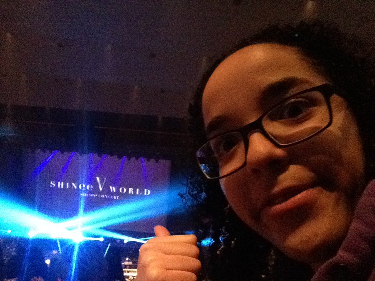 falloverboard's tweet photo. Here's me exactly 4 weeks ago on March 19th, 2017 aka the greatest night of my life #SHINeeWorldinToronto https://t.co/JBeJeFNJ9C