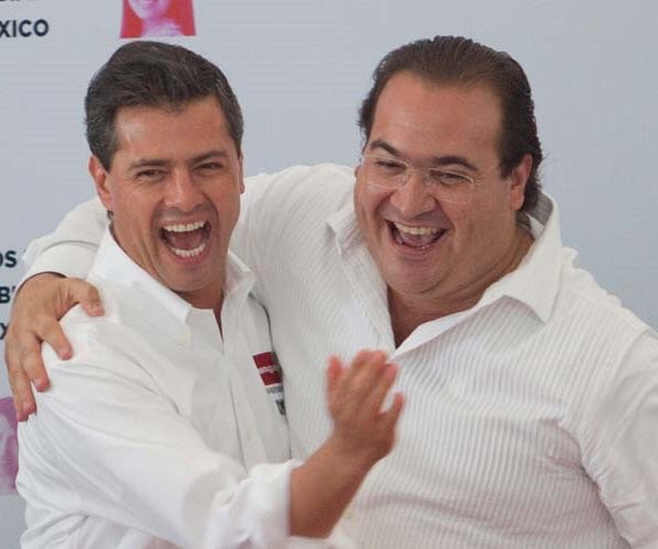 CompaPancho_'s tweet photo. @epigmenioibarra
#PaseDeListaDel1al43
La corrupción está en sus genes @PRI_Nacional @EPN #Duarte @JMCarrerasGob llámense como se llamen https://t.co/IXO3wASHDu