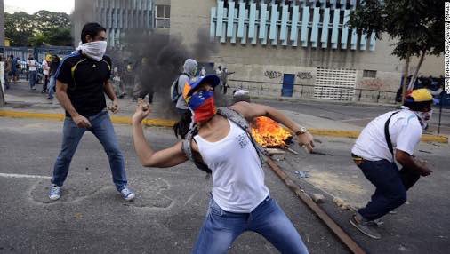 Táchira - Venezuela un estado fallido ? - Página 14 C9k8O03XUAABIhv