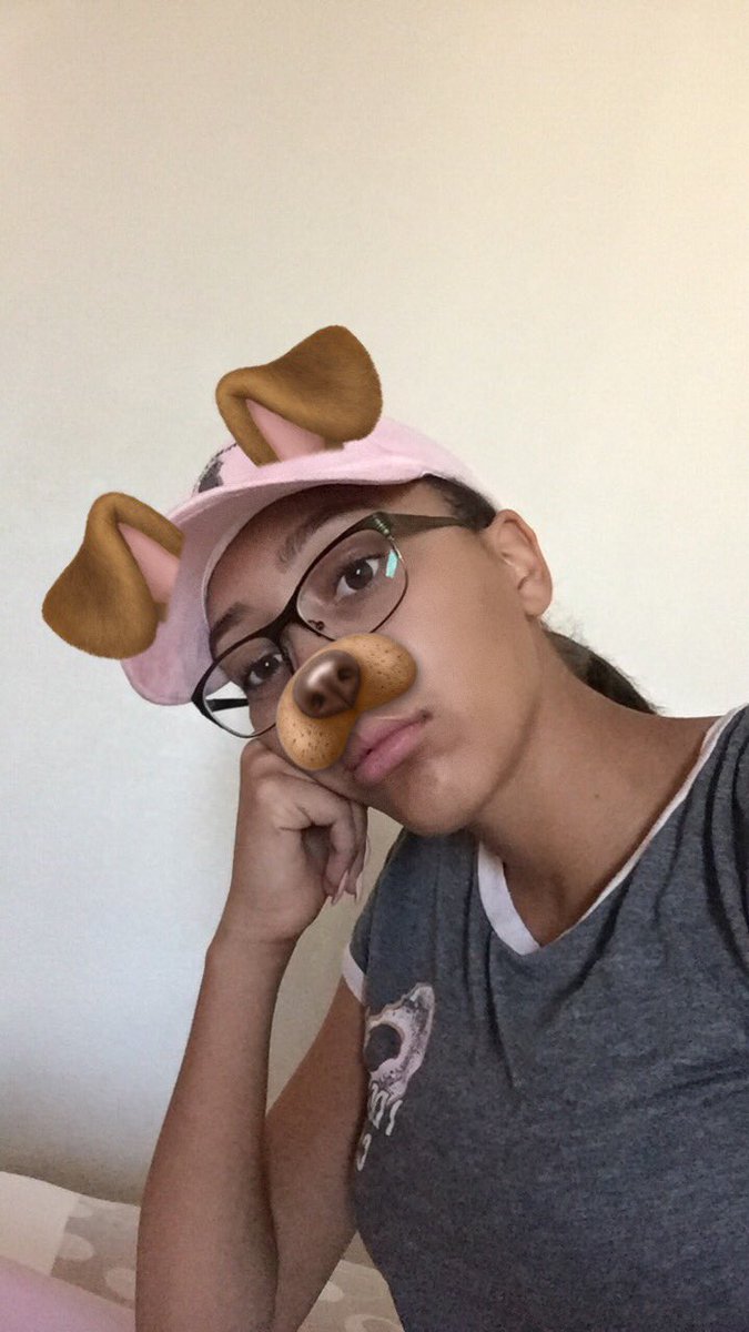 nevaehgrayy's tweet photo. Have you met someone uglier? https://t.co/zD2aJCQ8V5