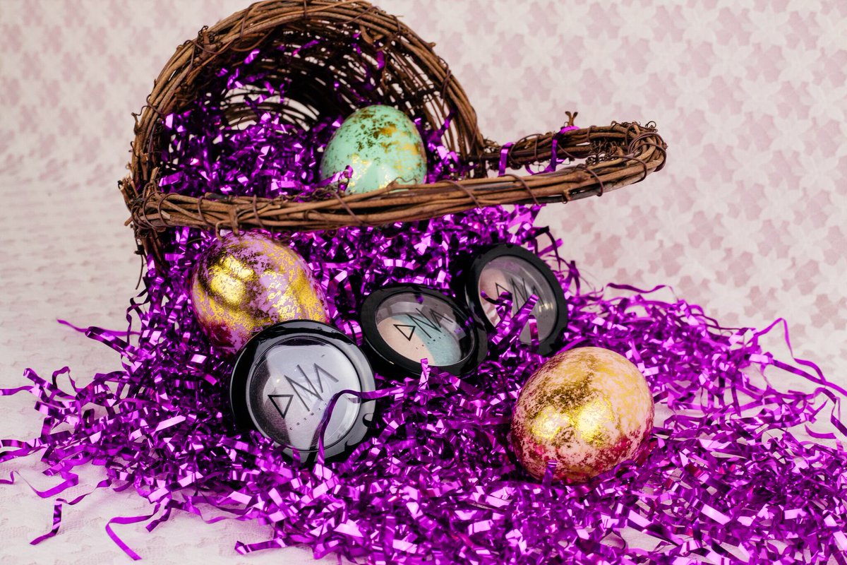 DNA_Cosmetics's tweet photo. Happy Easter! We got #DNACosmetics goodies in our Easter basket! What did you get? 🐰💞 https://t.co/7NiXWn8Lxa